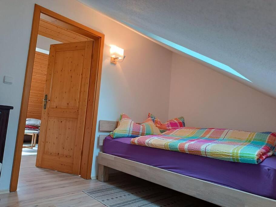 Ferienwohnung - Dachgeschoss Schmuckstueck Вольнцах Экстерьер фото