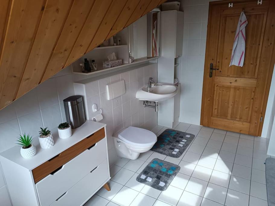 Ferienwohnung - Dachgeschoss Schmuckstueck Вольнцах Экстерьер фото